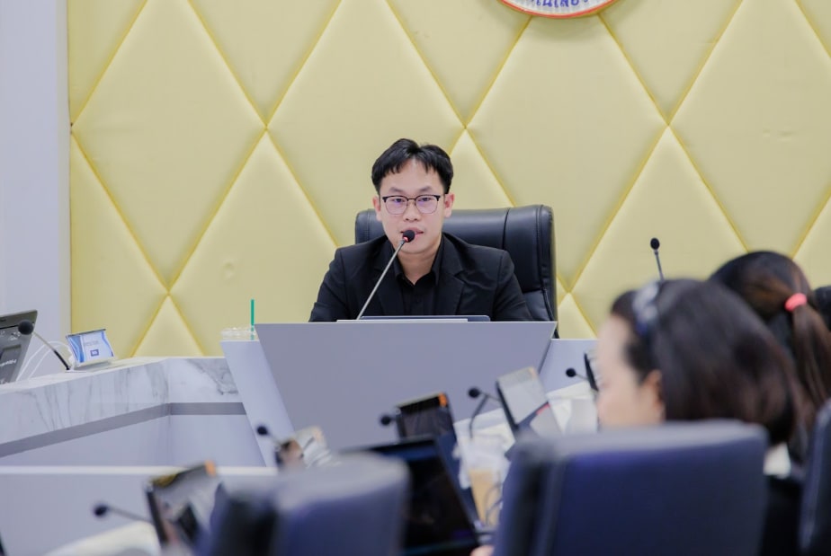 Speaker leading the hands-on session